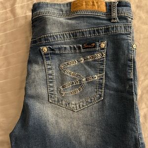Seven7 Medium Wash Stretch Embroidered Topstitch Jean Shorts ~ Size 14